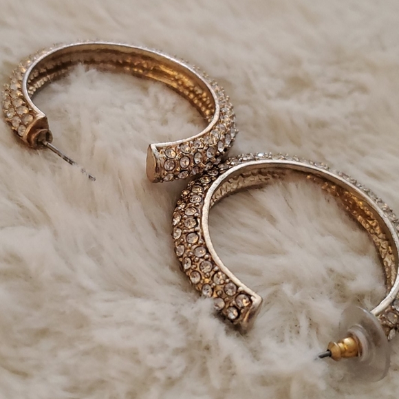 Vintage Cache Gold Rhinestone Earrings. - Picture 8 of 9